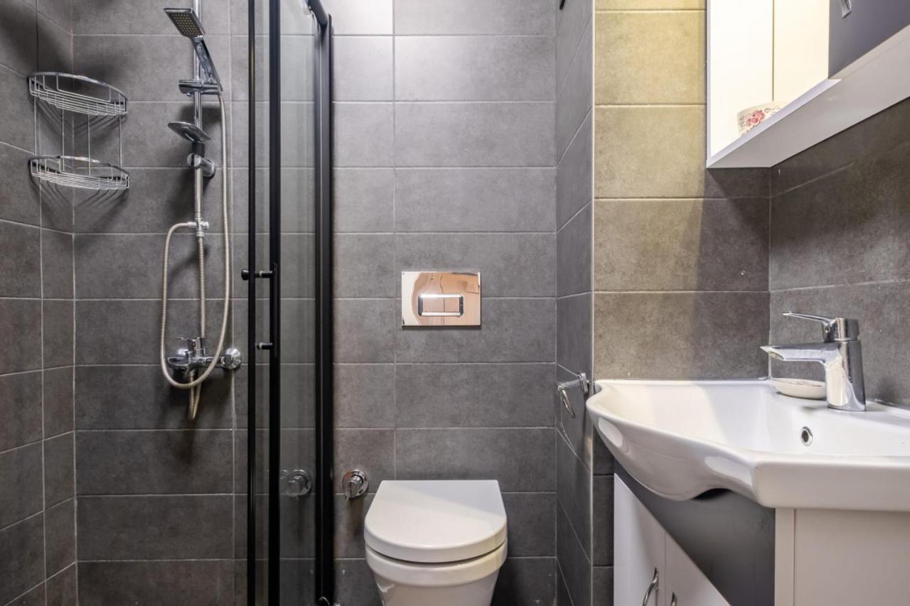 Pleasant Flat With Central Location In Sisli 伊斯坦布尔 外观 照片